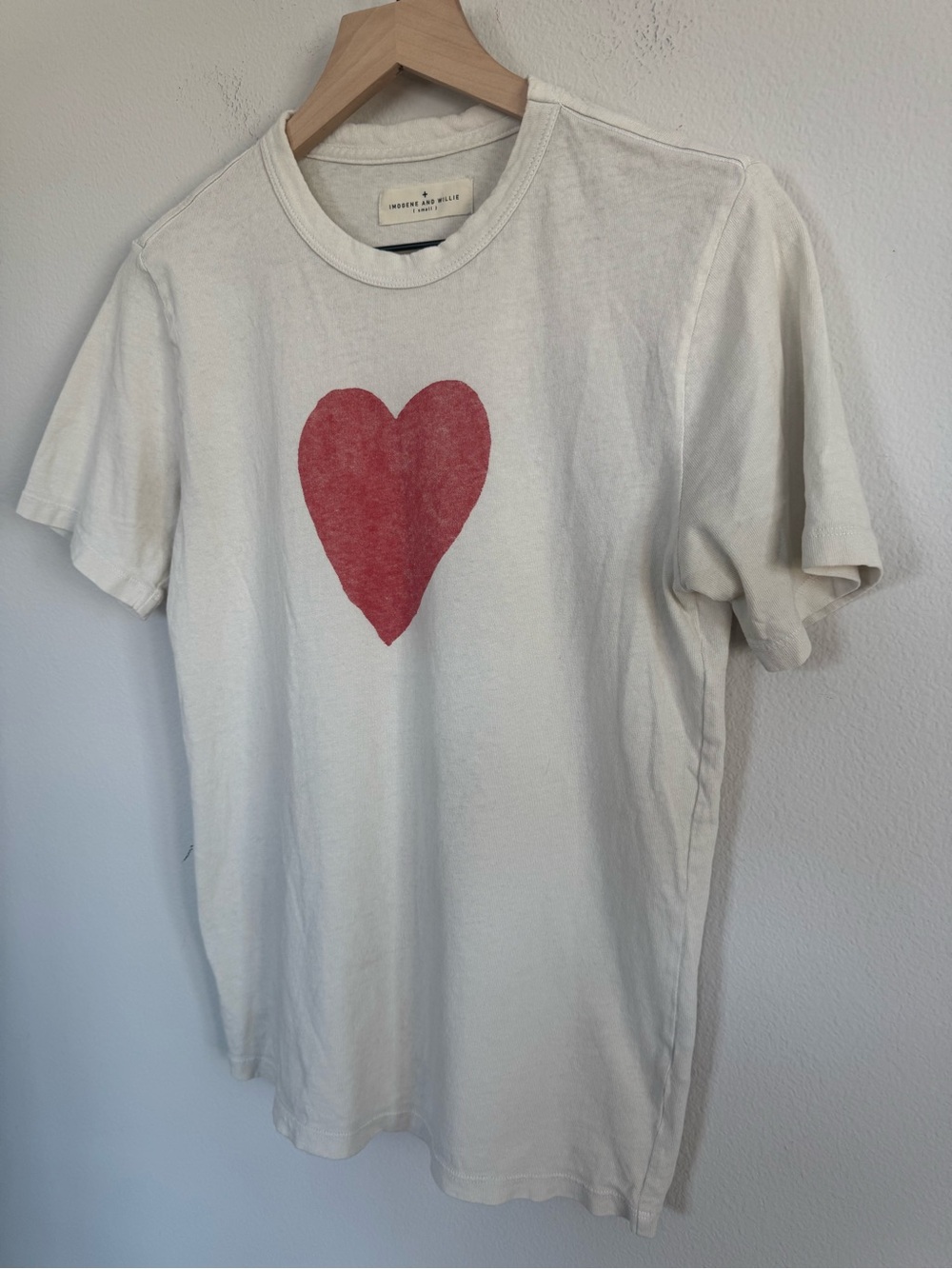 Imogene + Willie Heart Graphic Tee Small Cream Red Made In USA 100% Cotton - Picture 4 of 10